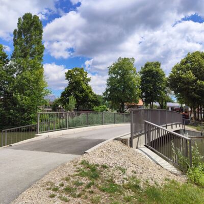 Neubau Brücke über die Abens an der Gillamooswiese